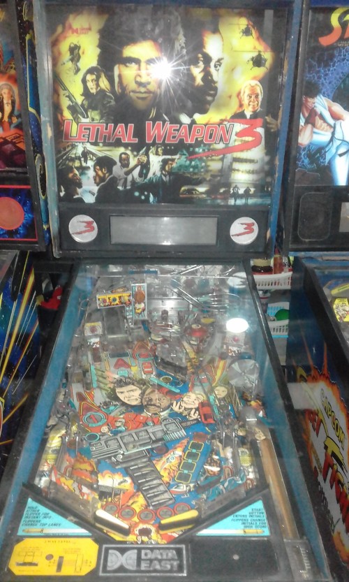 COSTA-RICA-1992-DATA-EAST-LETHAL-WEAPON-3-PINBALL-MACHINE.jpg