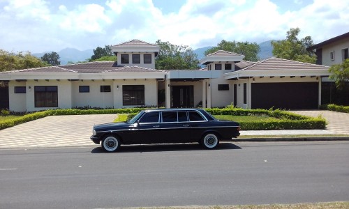 SERVICE LIMOUSINE COSTA RICA MANSION