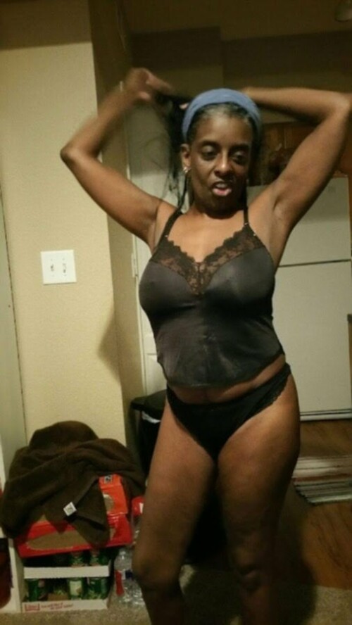 Ebony-Milf-55.jpeg