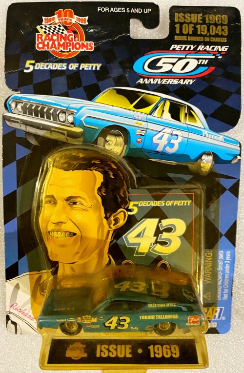 MASINKA-Racing-Champions---Ford-Torino-Talladega-43---1999-5-Decades-of-Richard-Petty-1969-NASCAR---91169.jpg