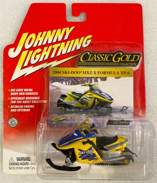 SNGOKD-Johnny-Lightning---2004-Ski-Doo-MXZ-X-Formula-XP-S---2004-Classic-Gold-6---404-21-6.jpg