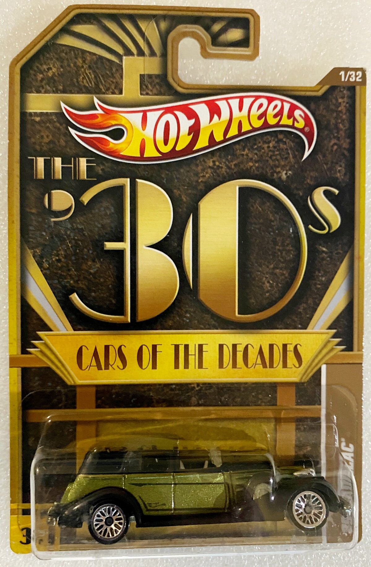 Машинка Hot Wheels '35 Cadillac 2012 Cars of the Decades 01 32 '30s W3993