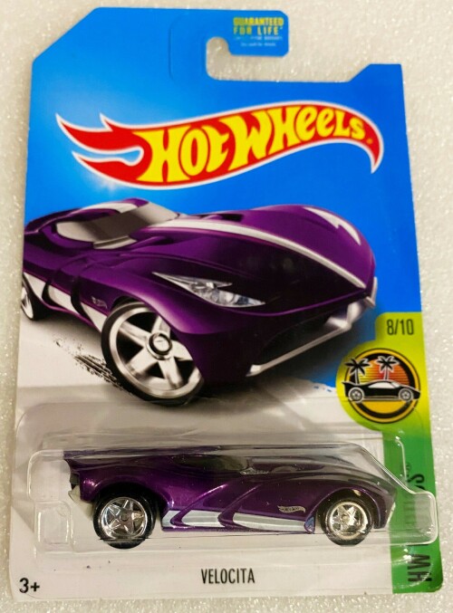 MASINKA-Hot-Wheels-Velocita-2017-Exotics-8-10-SUPER-Treasure-Hunt-DVC98.jpg