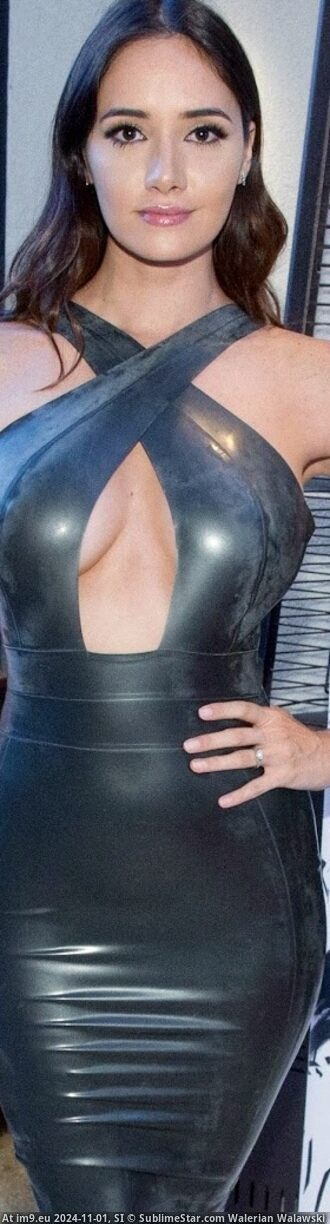 im9.euanna-rosenmuller-latexinpublic-latexcatsuit-fetisch-und-rauchen-wahrend-der-latexgeruch-einatmen-ihre-muschi-nass-macht-kein-orgasmus-ohne-latex-mehr.jpg