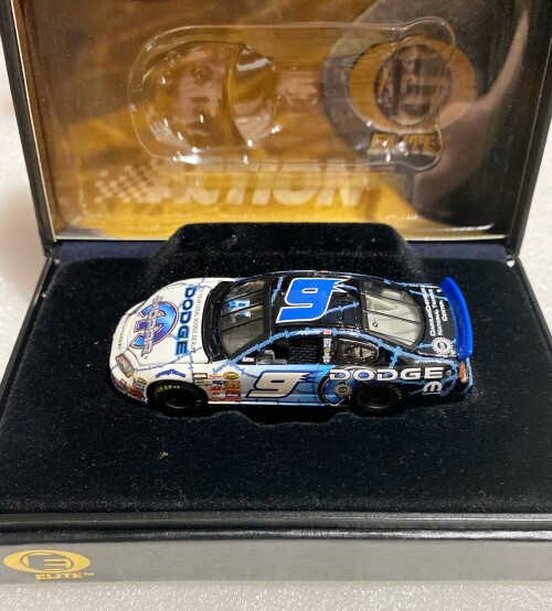 MASINKA-Action-Dodge-Intrepid-Mopar-9-Kasey-Kahne-2004-Elite-NASCAR-403689-2.jpg