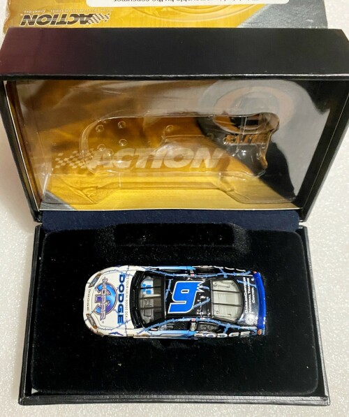 MASINKA-Action-Dodge-Intrepid-Mopar-9-Kasey-Kahne-2004-Elite-NASCAR-403689.jpg