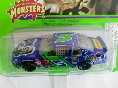 Revell-Racing---Chevrolet-Monte-Carlo---Terry-Labonte-5-Frankenstein---NASCAR---4509-2.jpg
