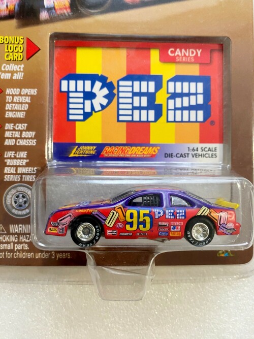 MASINKA-Johnny-Lightning-Chevrolet-Monte-Carlo-PEZ-95-1998-Racing-Dreams-Candy-NASCAR-153-03-95-3.jpg