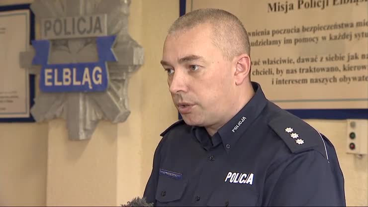 kobra-Chodzila-po-osiedlu-i-grozila-ludziom-wiatrowka-Moze-miec-tez-zw-01.mp4