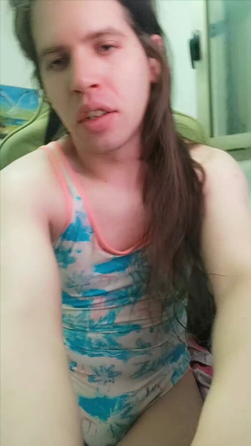 Lovelylilush-sissy-princess-in-blue-leotard-152.jpg