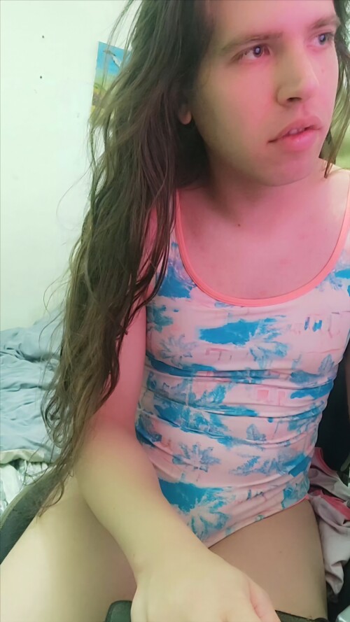 Lovelylilush-sissy-princess-in-blue-leotard-74.jpg