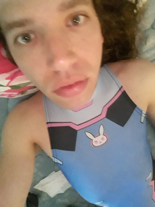 Lovelylilush-sissy-princess-in-blue-leotard-9.jpg