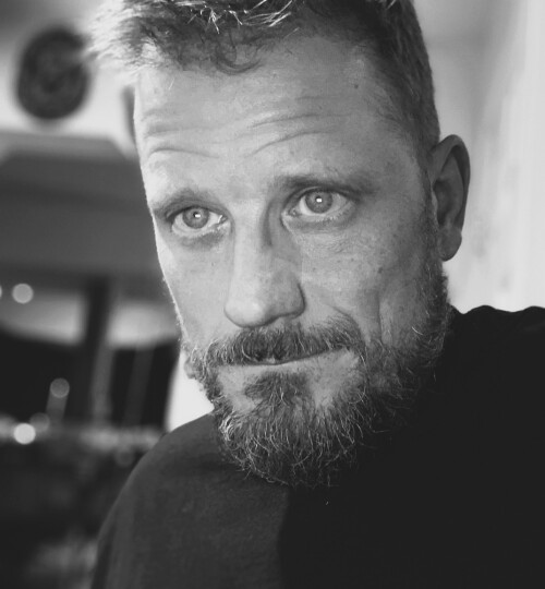 me-portrait-1-2021-2021_02_08-18_31_56-UTC-1.jpg
