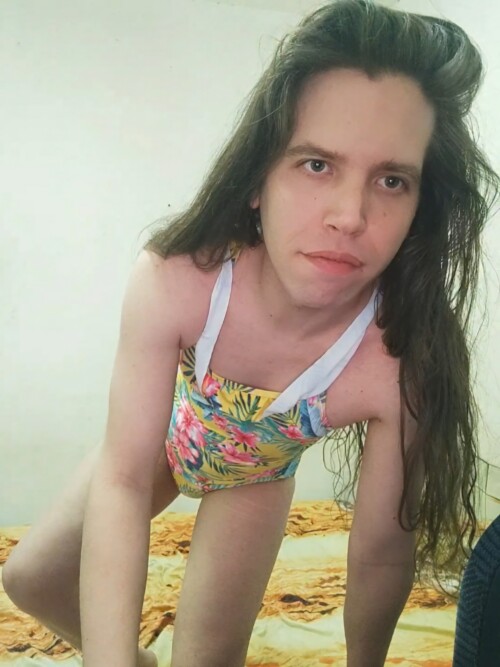 Lovelylilush-flowers-sissy-tranny-12.jpg