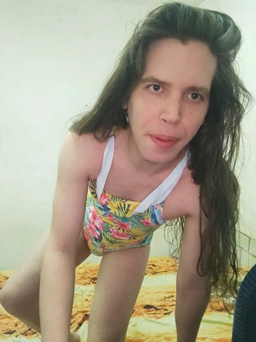 Lovelylilush-flowers-sissy-tranny-65.jpg
