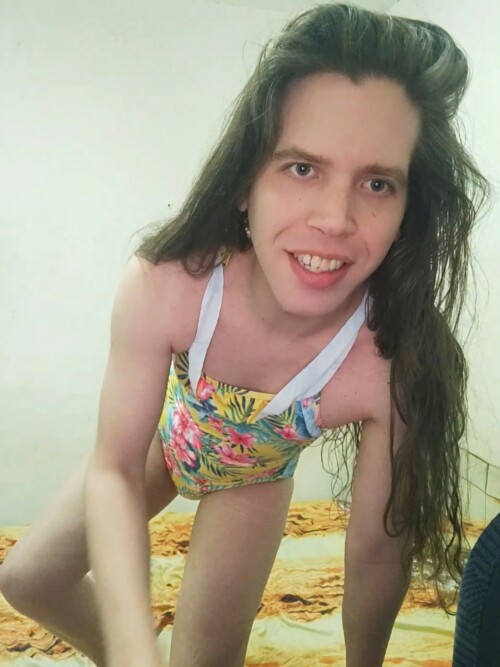 Lovelylilush-flowers-sissy-tranny-67.jpg
