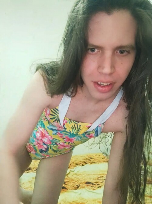Lovelylilush-flowers-sissy-tranny-75.jpg