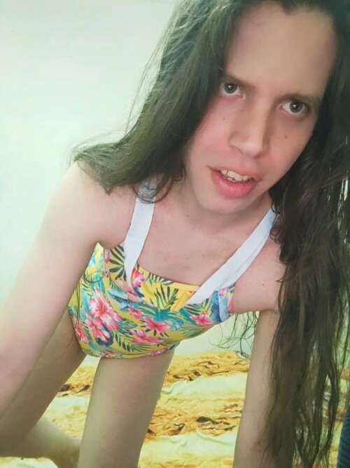 Lovelylilush-flowers-sissy-tranny-81.jpg