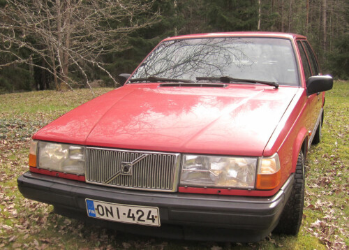 Volvo-940-0.jpg