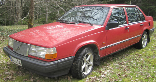 Volvo-940-1aaa.jpg