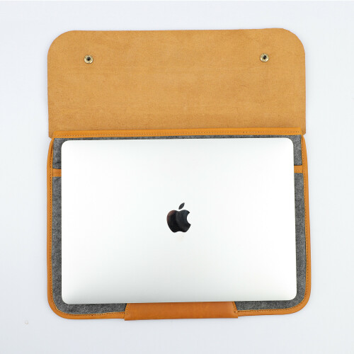 Felt-laptop-sleeve-orange5.jpg