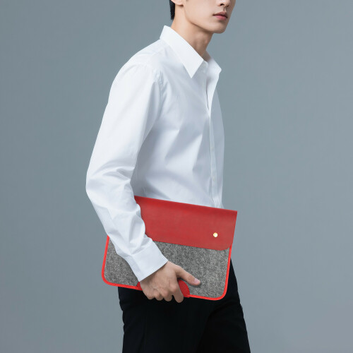 Felt-laptop-sleeve-red3.jpg