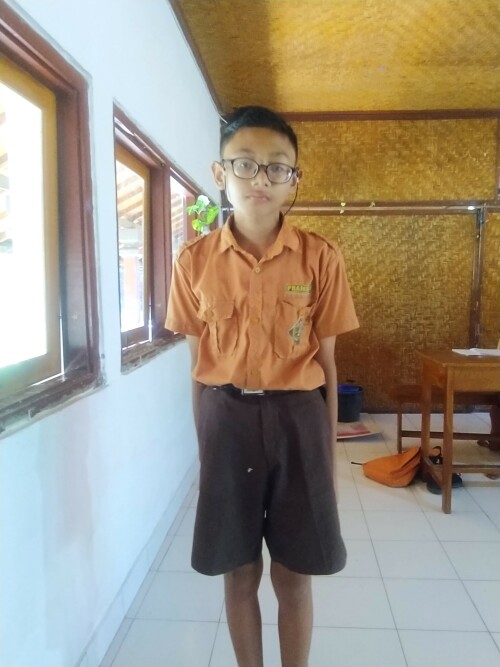 Deni.jpg
