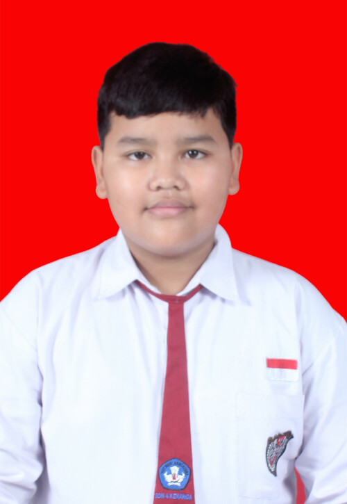 NUR-AZMI.jpg