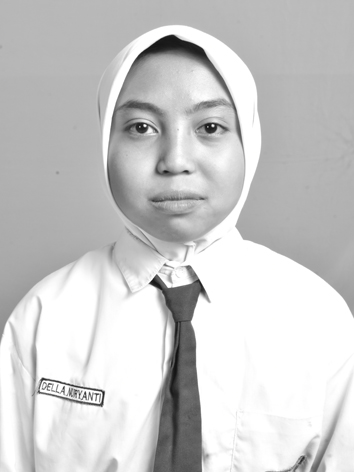 Della.jpg