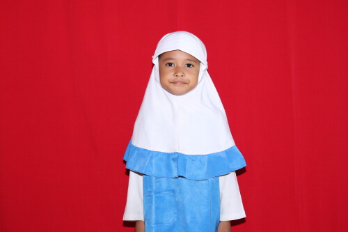 NABILA-ZEA-EILIYA.jpg