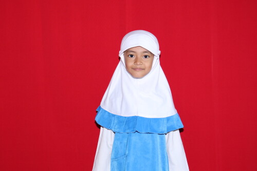 NAURA-FARHANA-MALIK.jpg