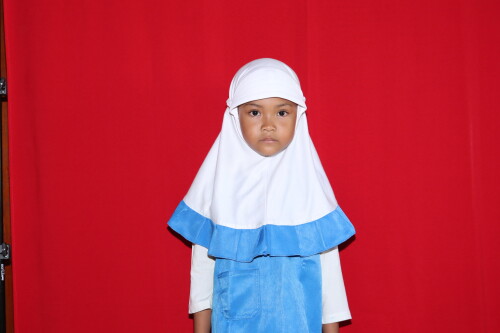 NESYA-NAREEN-FARISYA.jpg