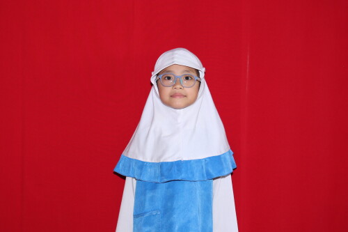NOUREEN-MIKAYLA-ADZRA.jpg