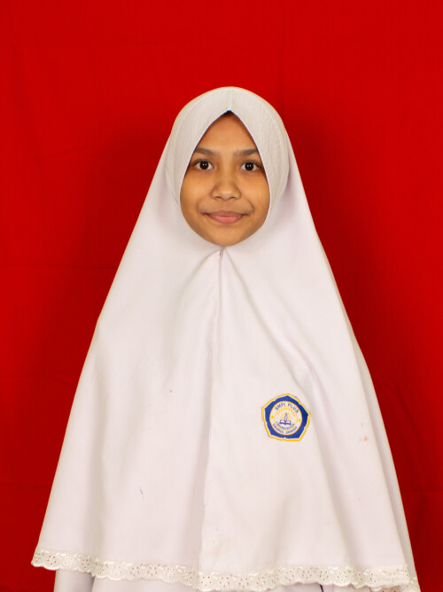 Zakiyyah-Nur-Azizah.jpg
