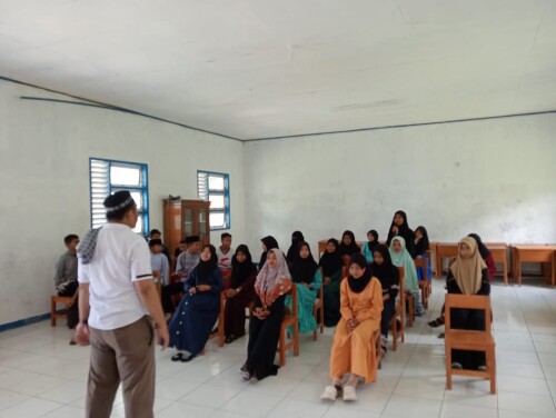 siswa-ikut-pesantren.jpeg