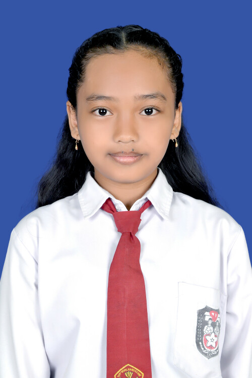 4.-ALEXA-ZAHROTUSHITA.jpg