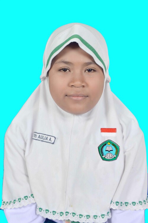 PUTRI-AULIA-AZZAHRA.jpg