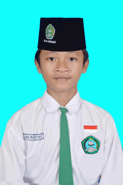 SAFA-RADITYA-FASHIH.jpg