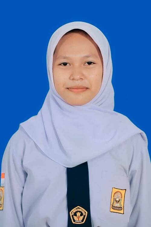 AZZARA-YUNIA-PUTRI_11zon.jpg