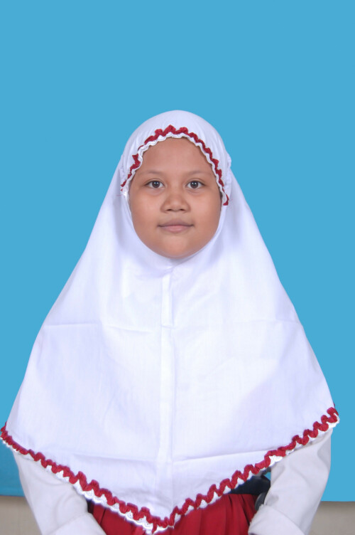 LUQYANA-CHALWA-ZAKIYAH.jpg