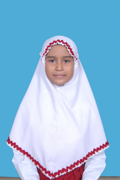 NAINA-HASNIDA.jpg