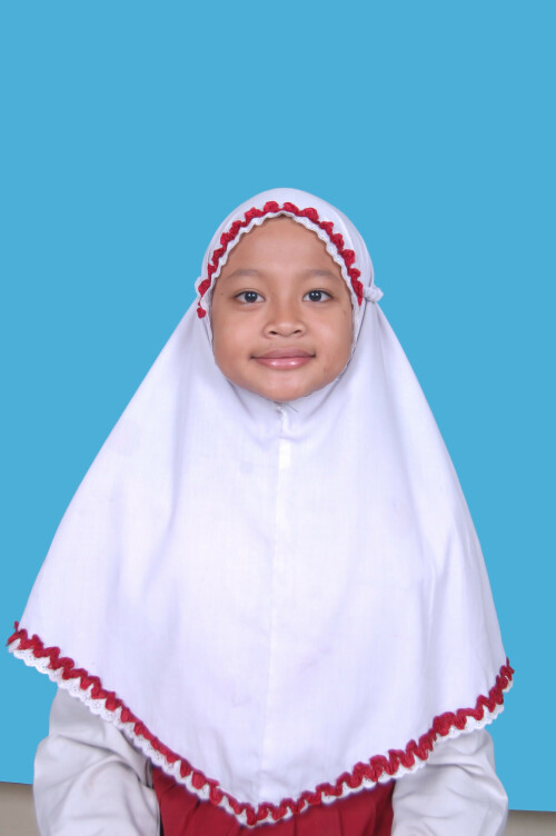 SYAKIRA-AMALIA-HUSNA.jpg
