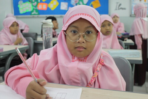 Anindhita-Az-Zahra-Shakila.jpg