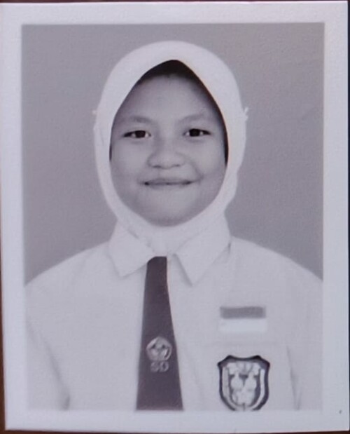 Latifa322382d2b09726b4.jpeg