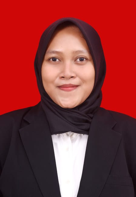NABILA-RESTIYANI-S.Pd..jpg