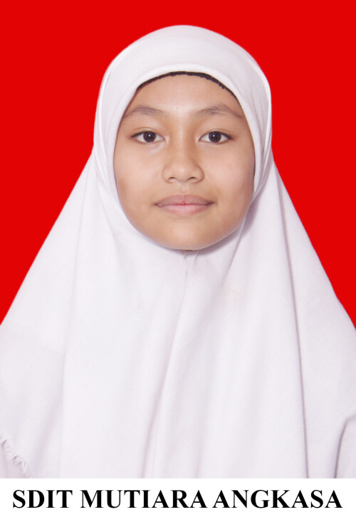 Azzahra-Fitri.jpg