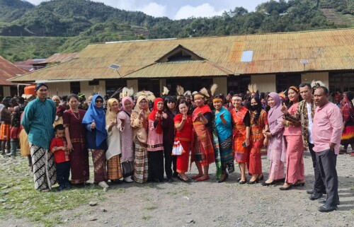 baju-adat.jpg