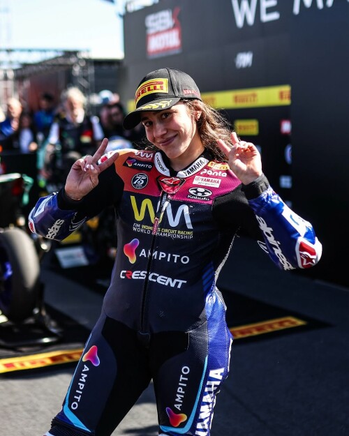 GG.bikergirls378.jpg