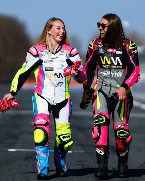 GG.bikergirls378a.jpg