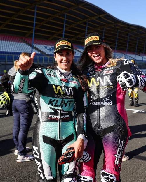 GG.bikergirls378aa.jpg